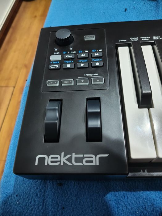Nektar Impact GX 61 Teclado Controlador MIDI USB