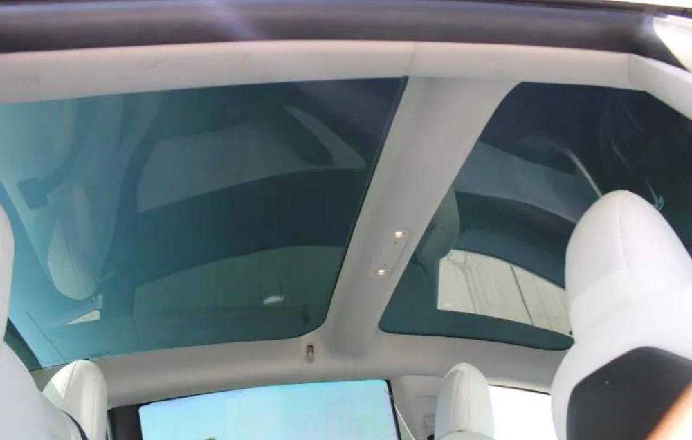 Продаж Tesla model 3 2019