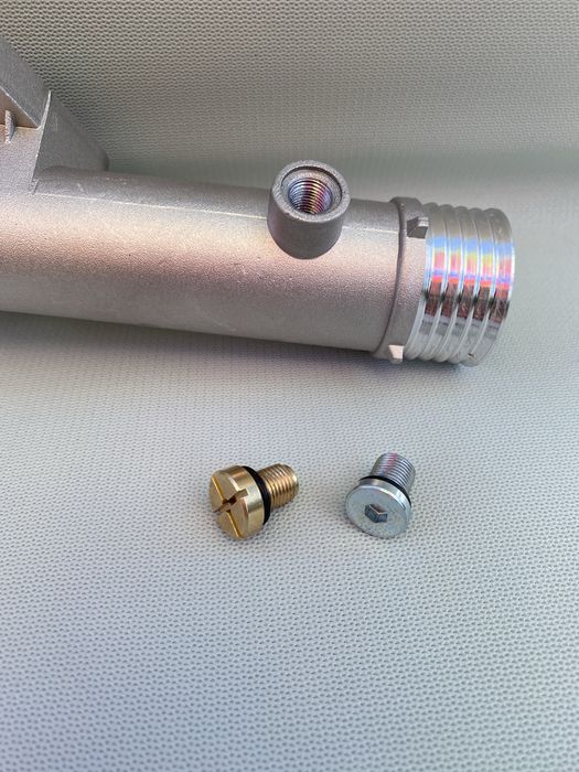 Алюминиевый корпус термостата бмв м52