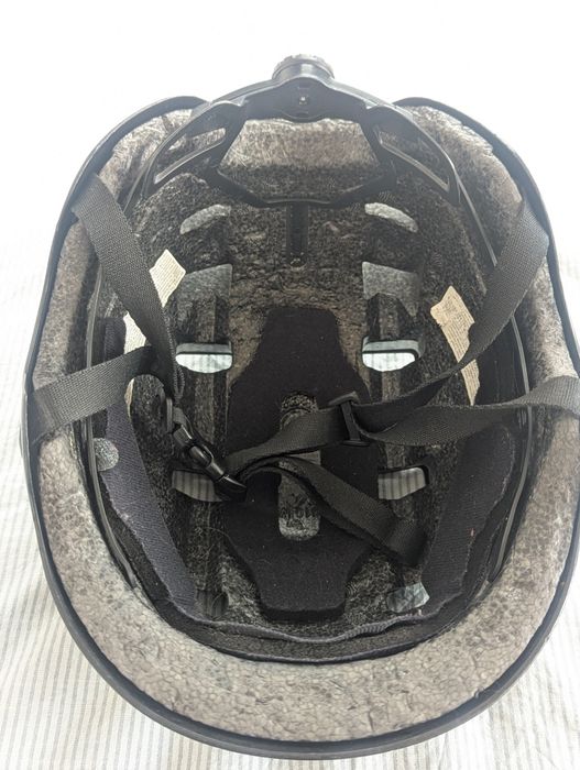 Capacete e luvas