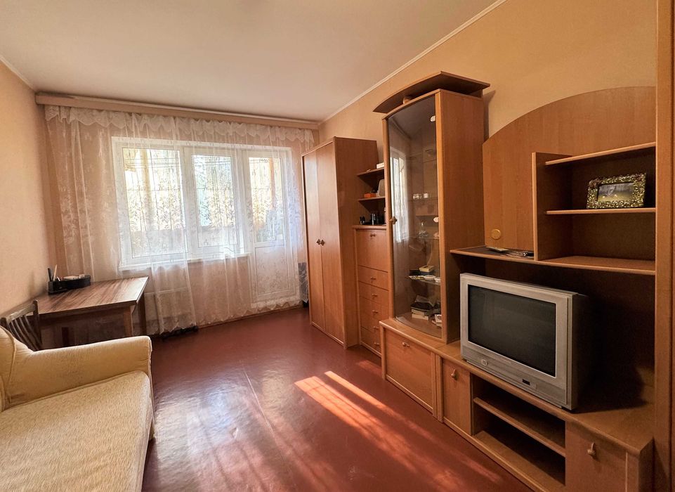 вул. Глібова 16, продам  3-кімнатну квартиру на 3/16 поверхового будинку