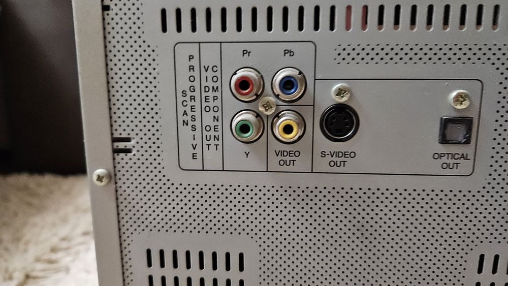 Музичний центр LG LM-K3340