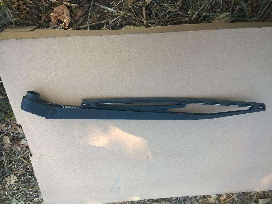 Vários componentes e peças do Fiat Uno 60 SX de 1991 igual ao da foto.
