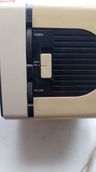 ФМ -приёмник, часы, будильник Филлипс