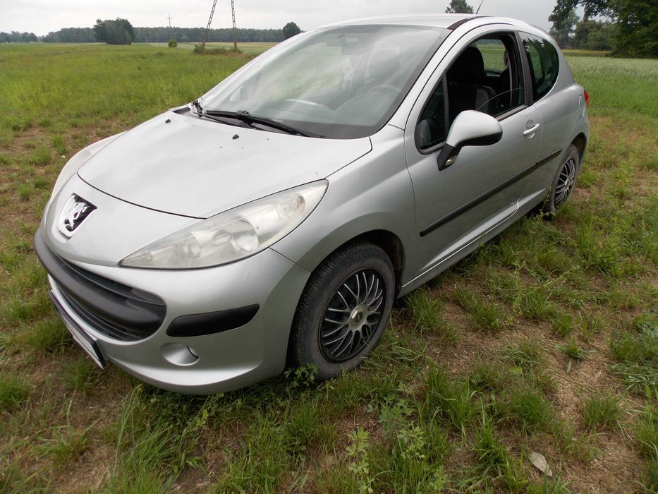 Peugeot 207  Benzyna