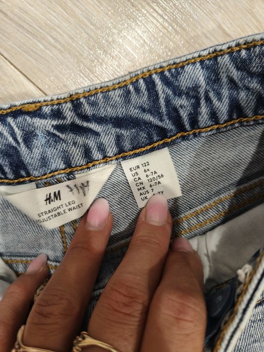 Jeansy dziewczęce a'la mom, wygodne jeansy, szerokie spodnie jeansowe 122/128 H&m