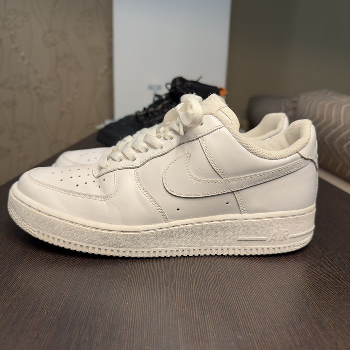 Nike Air Force 1 Low білі кросівки EUR 42 оригінал