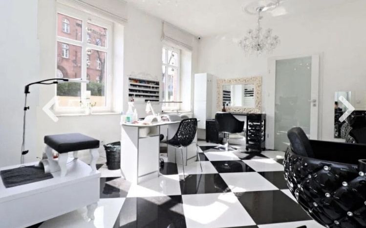 Podnajme stanowisko do manicure i pedicure