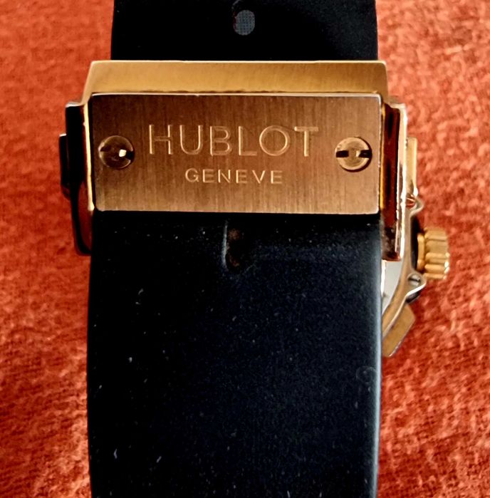 Relógio Cronógrafo magnifico funciona a pilha tudo 100 % operacional