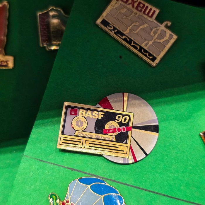 Pin Vintage BASF Chrome Maxima II 90 – Cassete Áudio Retro