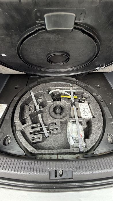 Volkswagen Touran Фольксваген Тоуран FL 2008р 1.4 TSІ бенз 6 МКПП 5 місць