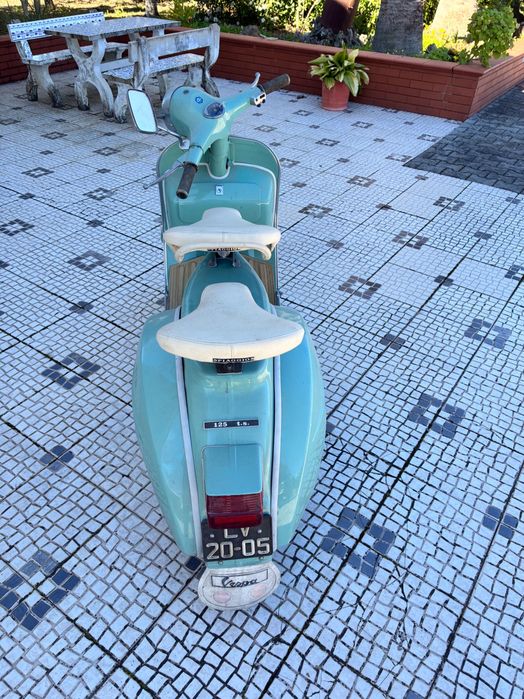 Vespa 125 como nova