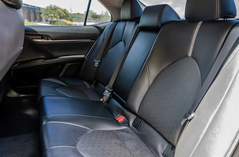 Toyota Camry XLE      2020