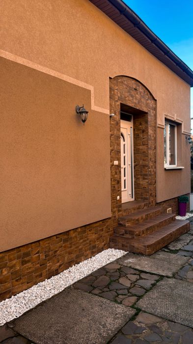 Приватний будинок в м. Мукачеві (Росвигово)