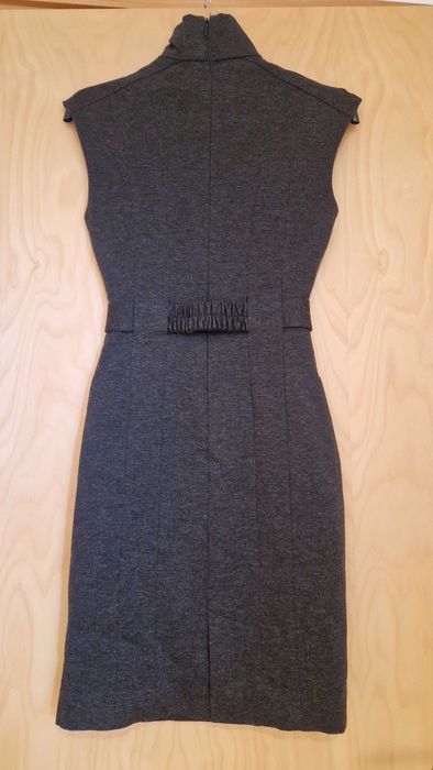 Vestido cinza, cintado, Zara, tamanho S