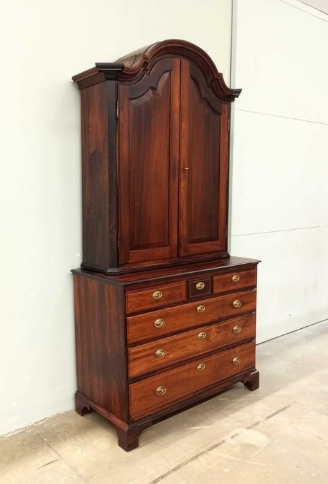 Antigo oratório D. Maria em pau santo séc. XVIII/XIX