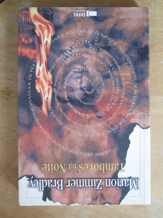Tambores na Noite, de Marion Zimmer Bradley