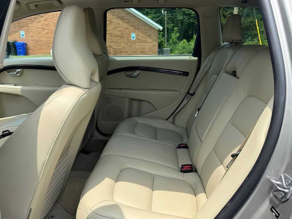 Volvo XC70 T6      2015