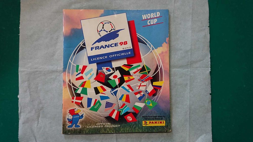 PANINI - Euro 92 - 84 - 2000; França 98; Espanha 82; USA 94; Itália 90