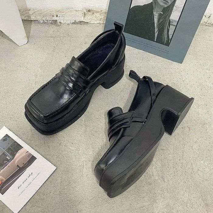 туфли квадратные