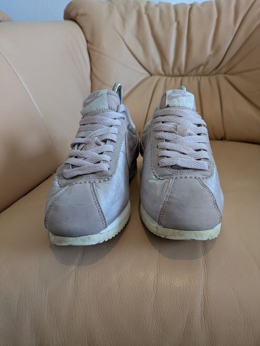Adidasy buty sportowe damskie NIKE rozmiar 36,5/23.