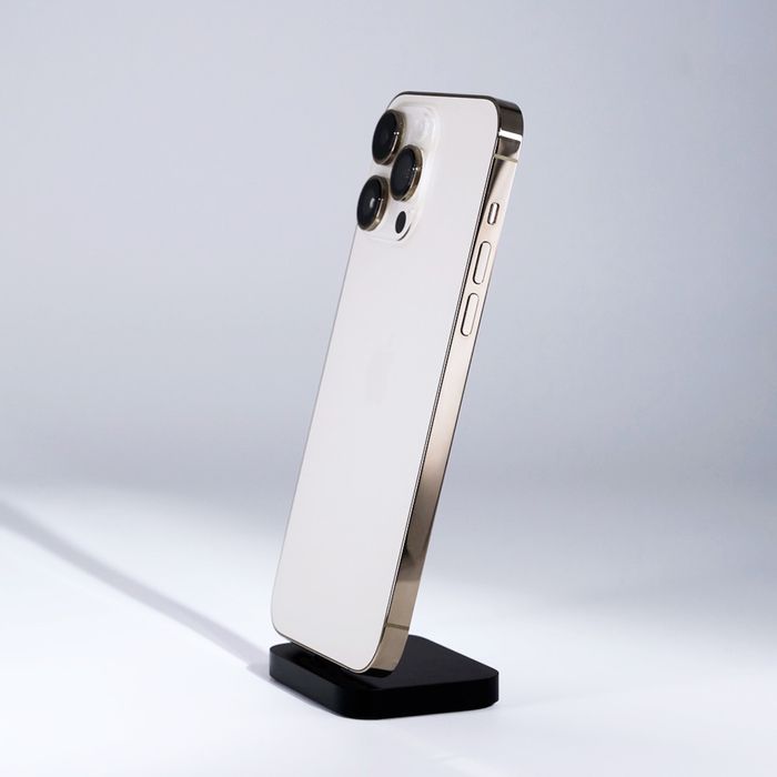 Iphone 14 Pro Max Gold .