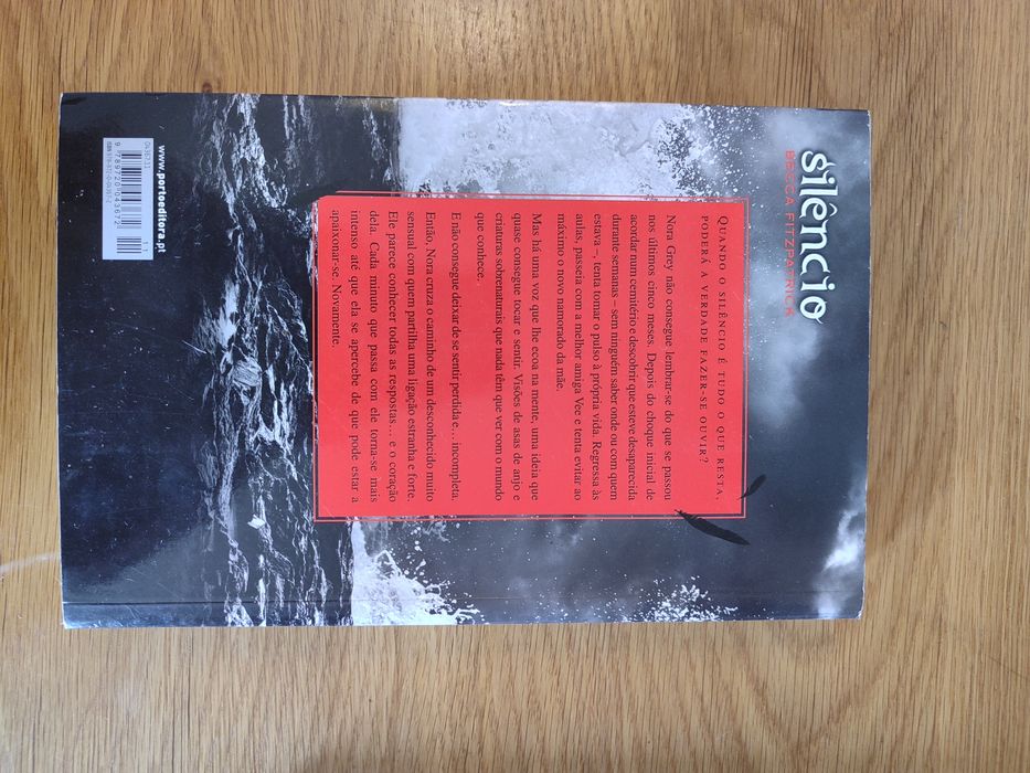 Silêncio de Beca Fitzpatrick