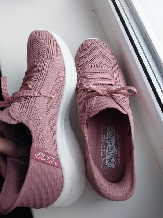 Кроссовки Skechers