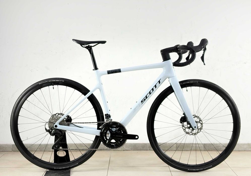 Карбоновий  Scott Addict 50 2025 шосейник