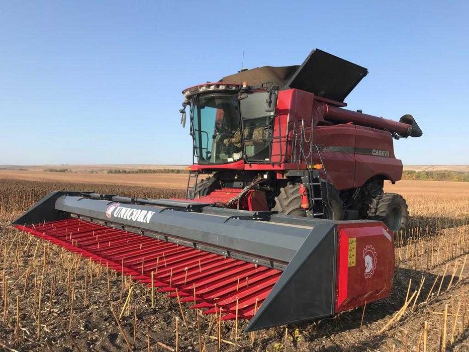 Жатка для соняшника UNICORN. Жатка для  подсолнечника ЖСН-6\7,4\9,1