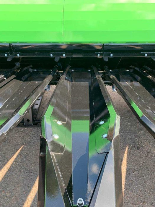 Жниварка соняшникова ЖСН жатка Sun Worker S 8.4m (Sunspeed Maizco)