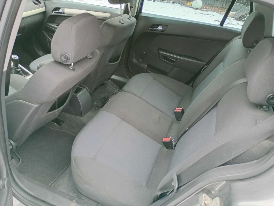 Opel Astra h 1.6 2008 rok . Bez wkładu finansowego !