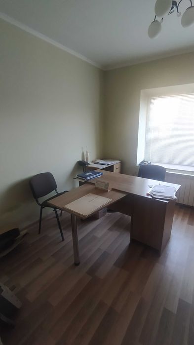 Продається комерційна будівля в м. Свалява