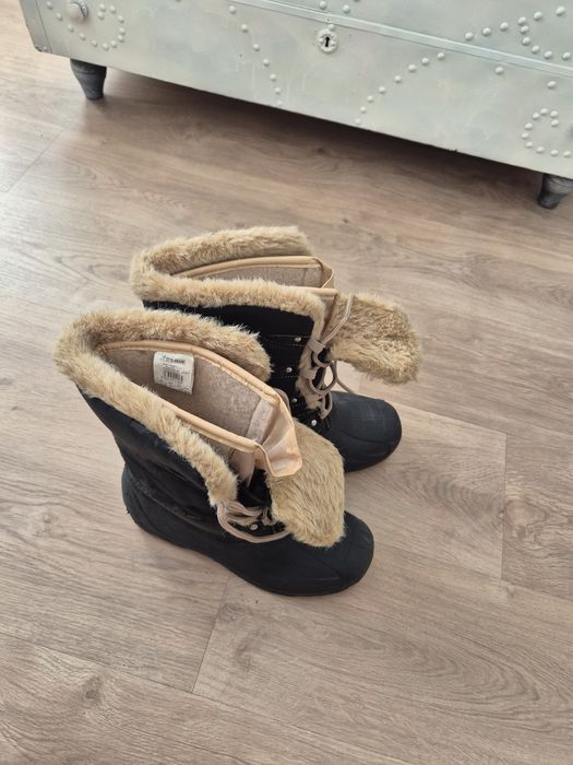 Botas neve em bom estado