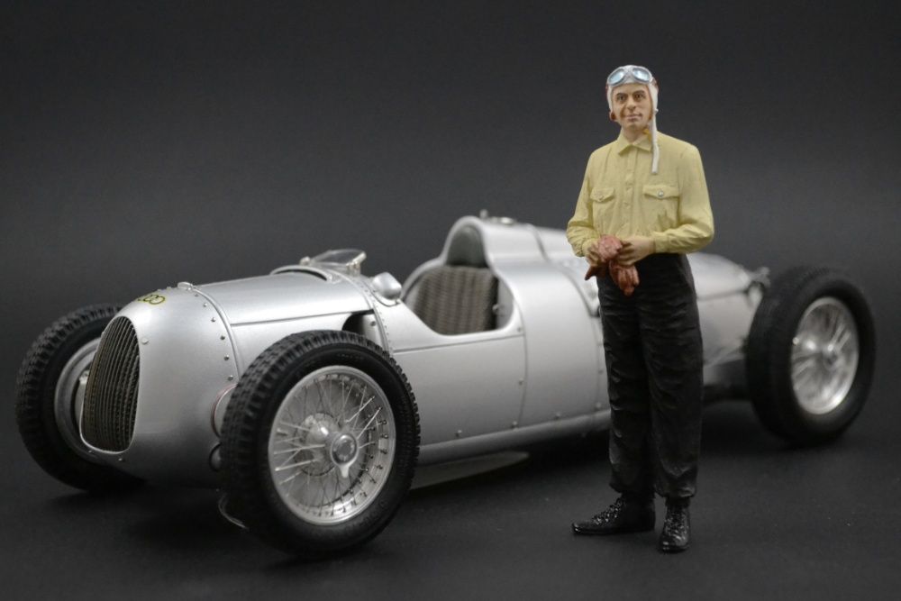 Bernd Rosemeyer Figurka 1:18 Auto Union TYP D CMC