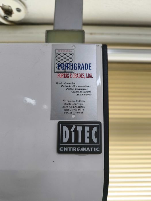 Porta automática (em vidro)