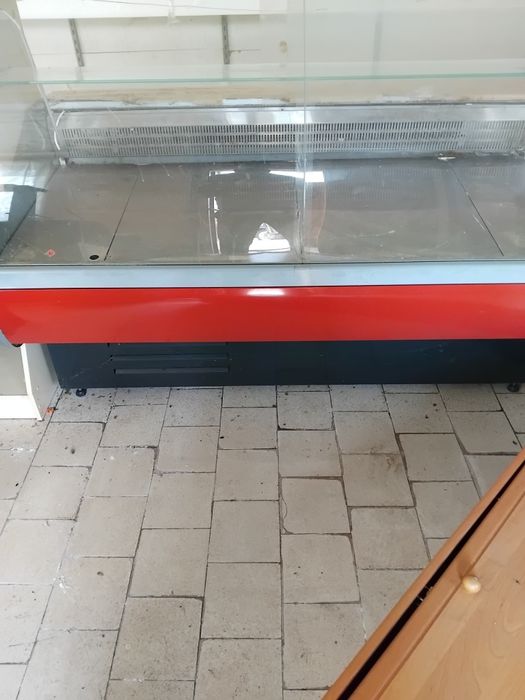 Продам холодильну вітрину