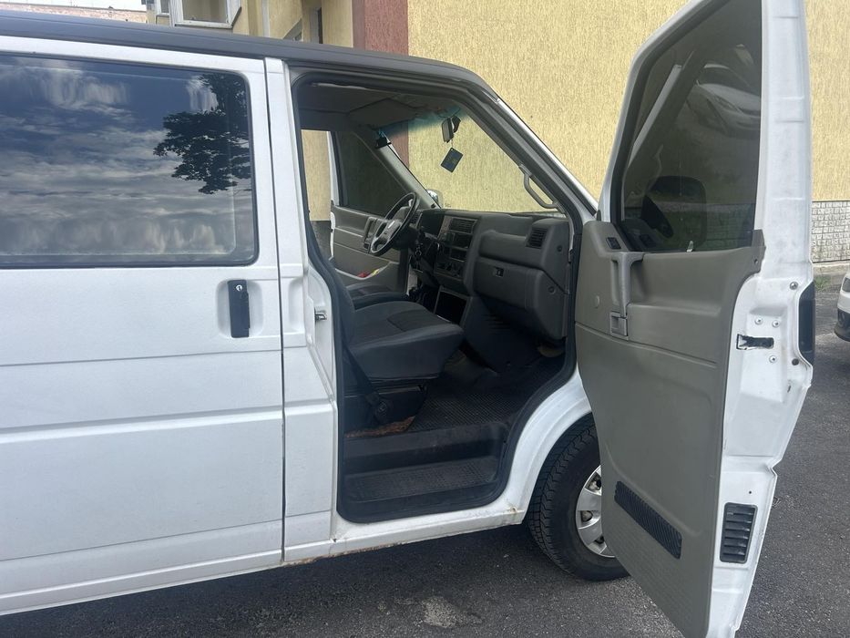 Volkswagen T4 transporter