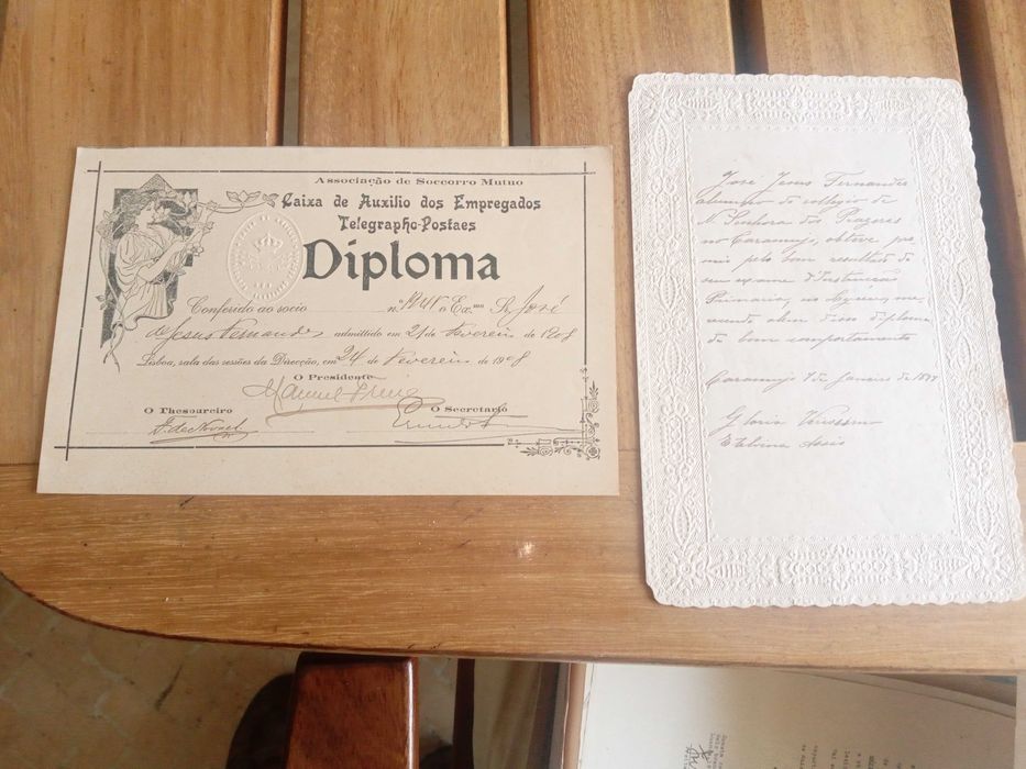 Diplomas diversos e antigos