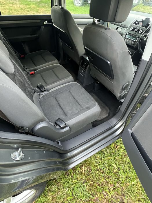Фольксваген Тоуран 7 місний Volkswagen Touran 1.6 диз  2013 рік для військових