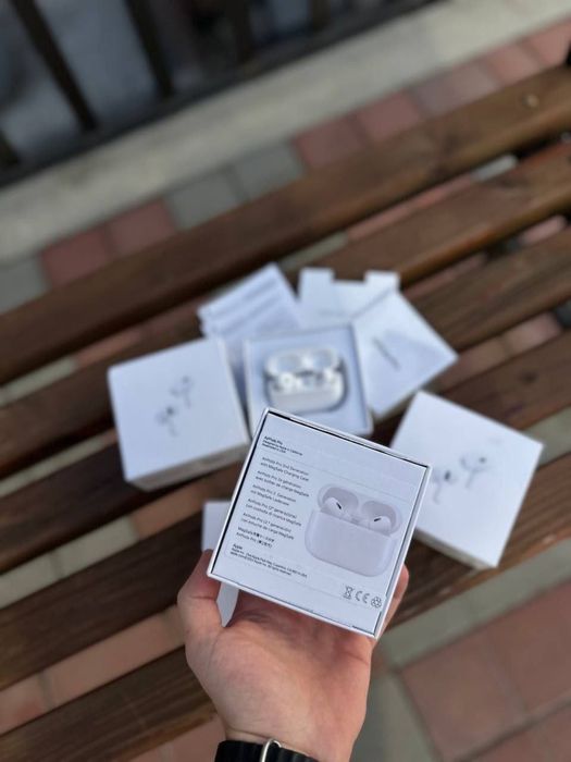 Air Pods 4 Lux.