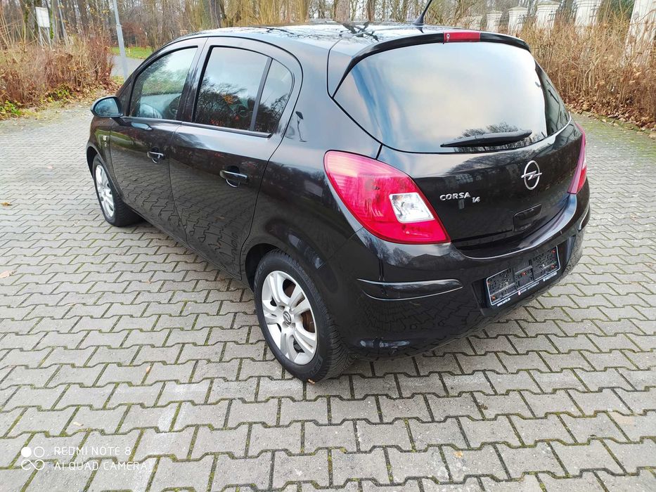 sprzedam opla corsę 1.4 benzyna