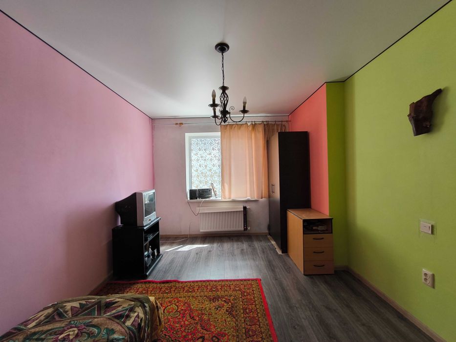 Продам 1-кімнатну ЖК Дмитрівський