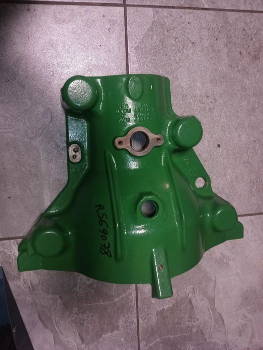 Element ustalajacy john deere R569078 r569077 obudowa