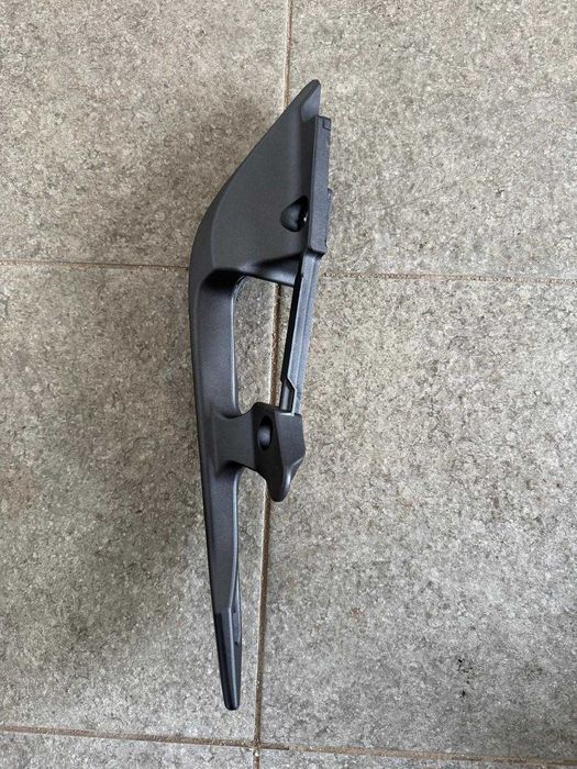 Pega Traseira Pendura Esquerda - Honda NC750 (NOVO/ ORIGINAL)