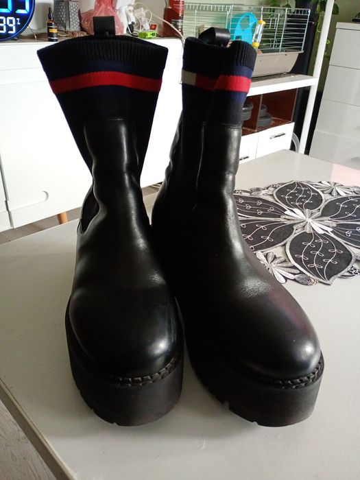 Sprzedam buty damskie Tommy jeans