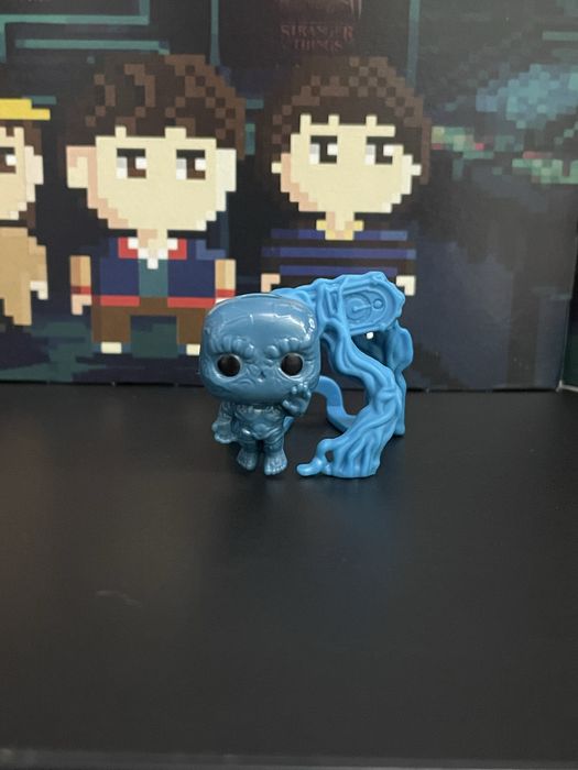 Stranger things kinder joy