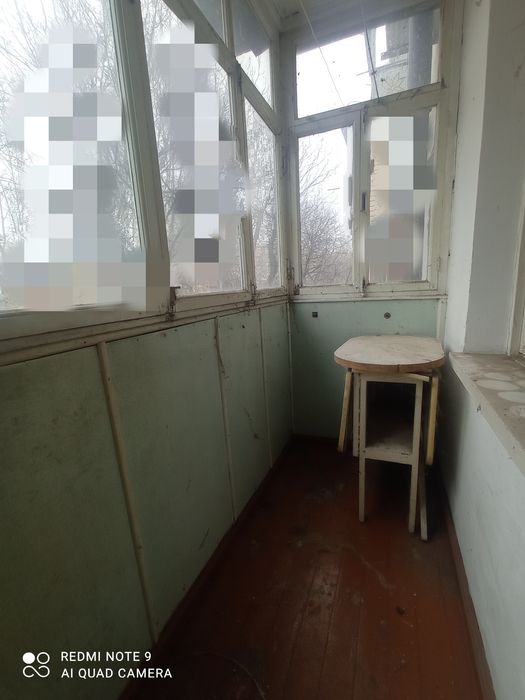 Продам двухкомнатную у моря .