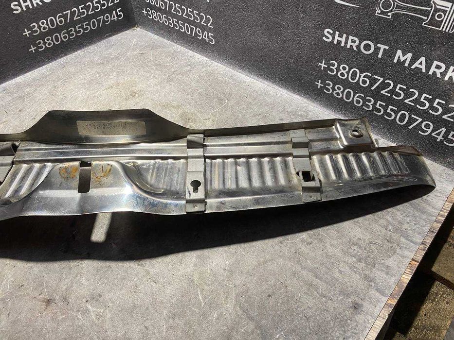Накладка молдинг порогу багажника Renault Laguna 2 універсал
