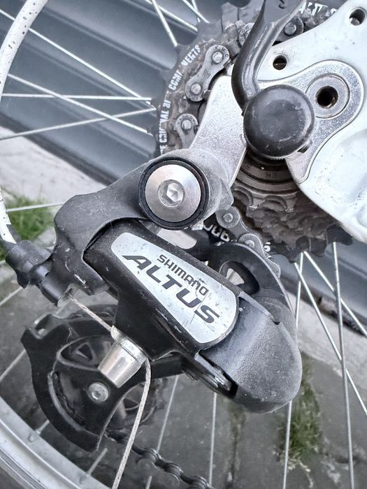 Rower Kross Hexagon F3  Shimano Altus V-Brake